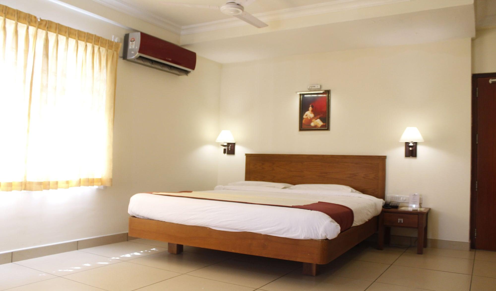 Hotel Aiswarya Kochi Extérieur photo