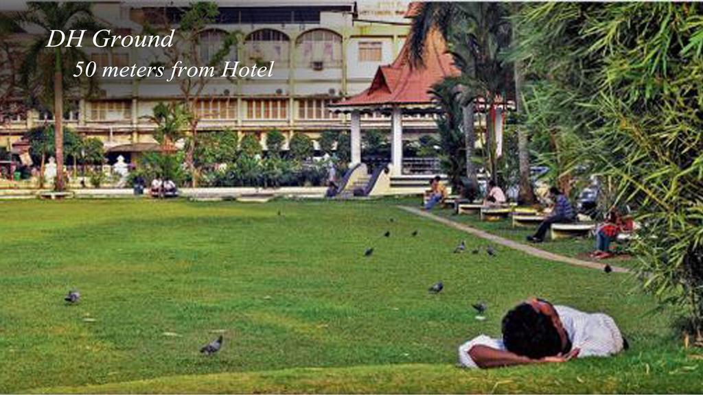 Hotel Aiswarya Kochi Extérieur photo